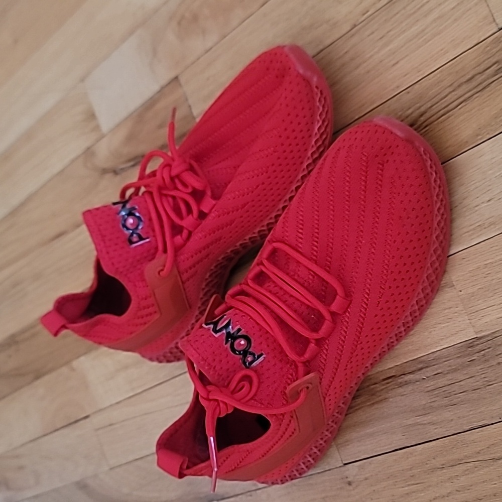 Red pony sneakers, men's 12